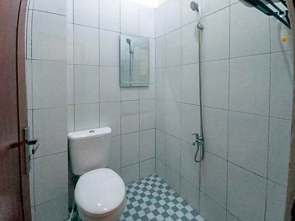 RedDoorz Syariah near Sentani City Square