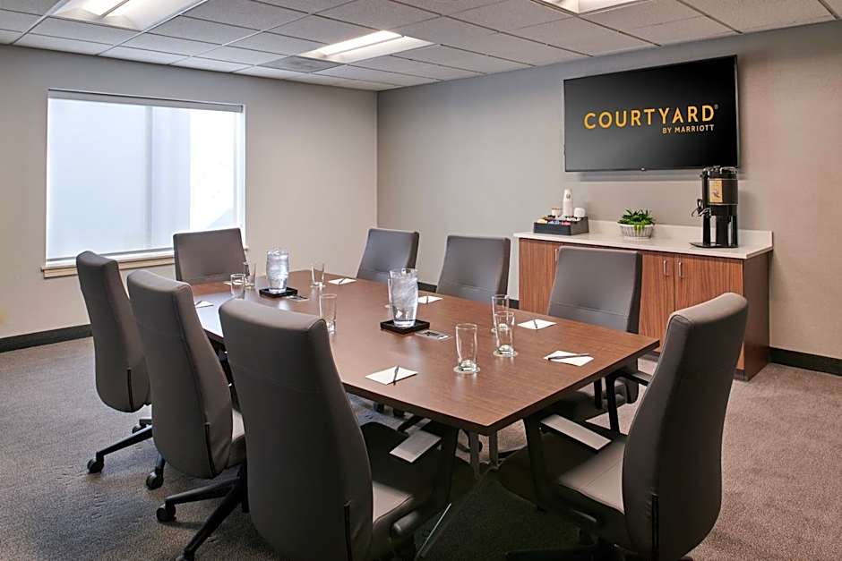 Courtyard by Marriott Chicago Lincolnshire