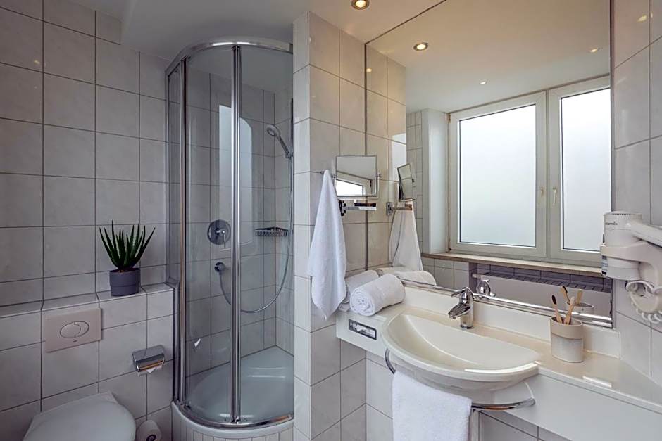 Garner Hamburg Wandsbek Marktplatz By IHG