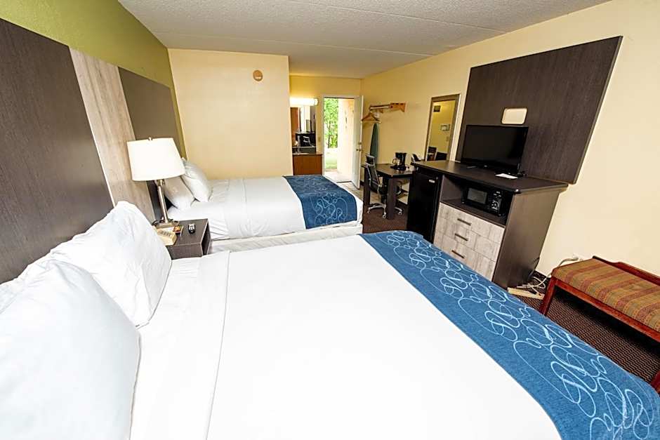 River Place Inn & Cabins