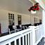 Colonial Inn Harbor Springs