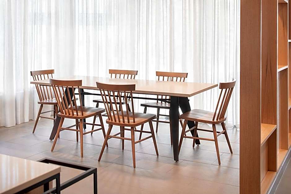 Fairfield Inn & Suites by Marriott Fresno North/Shaw Avenue