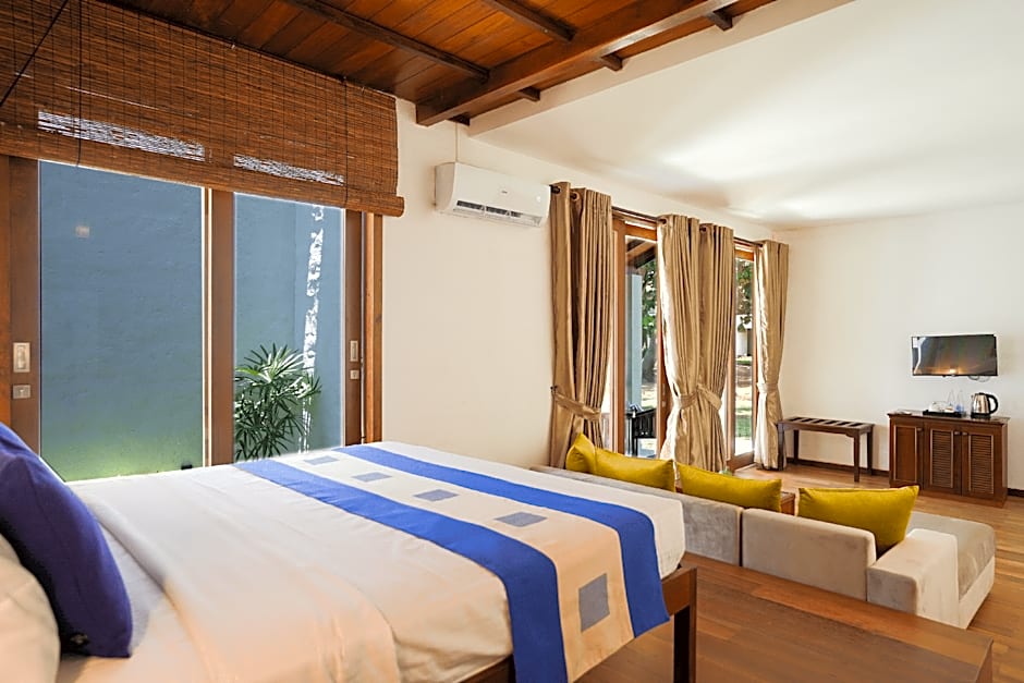 Hibiscus Beach Hotel