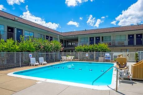 Motel 6-Sandston, VA - Richmond, Va