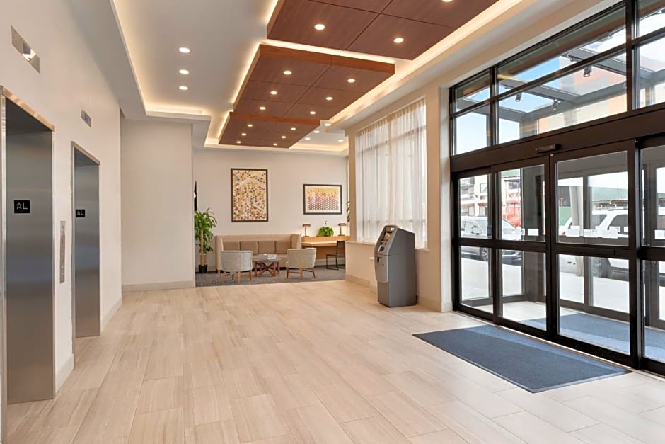 Holiday Inn Express Jamaica - JFK AirTrain - NYC By IHG