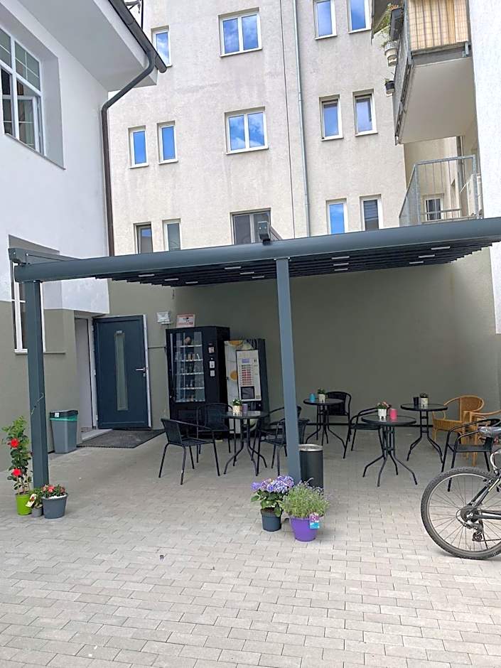 Hotel Central Linz - 24h Self-Check-in