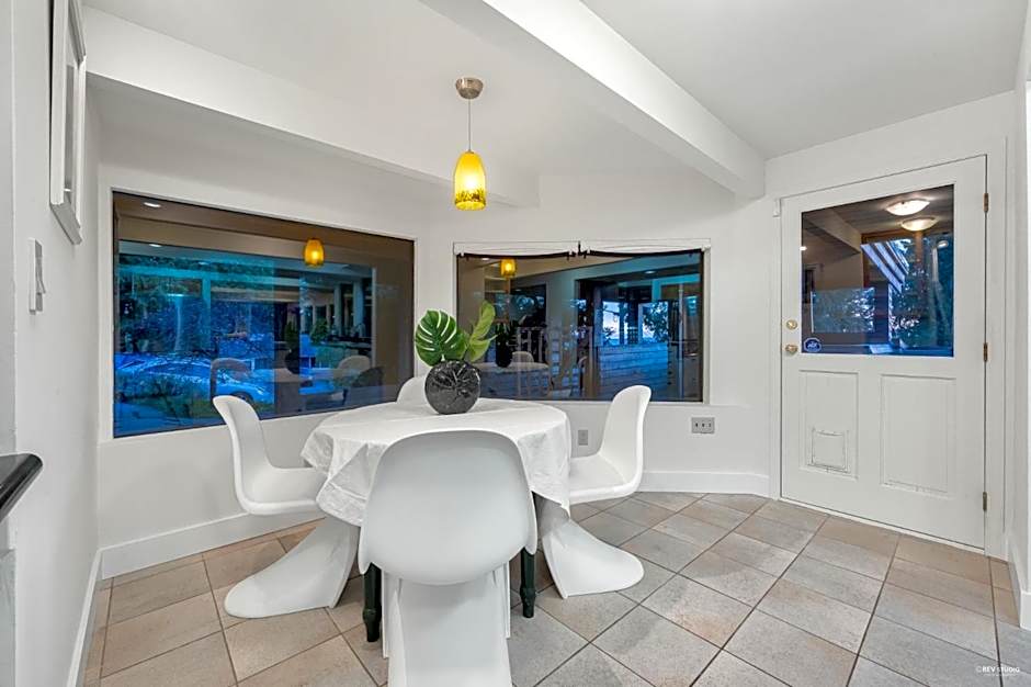 Cypress: Private Bedroom/Bathroom/Office, with Shared Pool, Hot tub