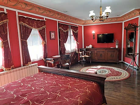 Family Hotel at Renaissance Square