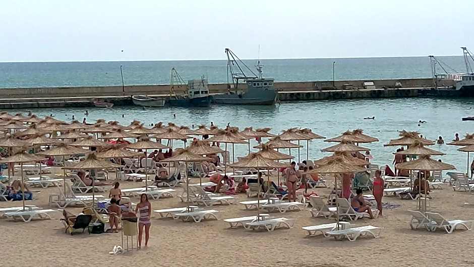 MARINA REZIDENCE ***