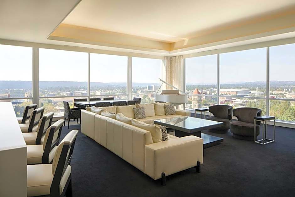 The Davenport Grand, Autograph Collection by Marriott