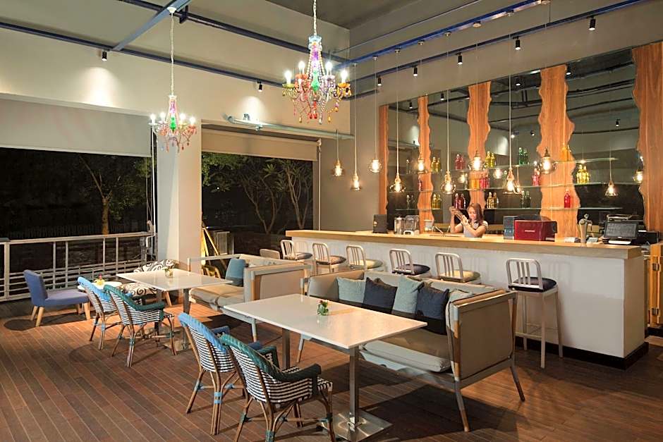 Delonix Hotel Karawang