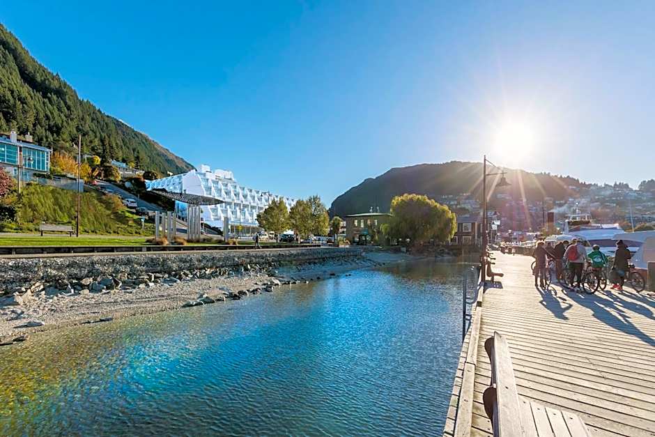Crowne Plaza Queenstown By IHG