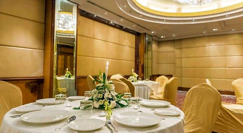 Hotel Parle International
