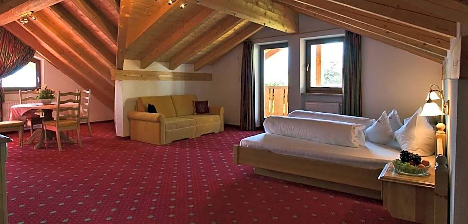 Zdjęcie 1 z 23 — Suite, Mountain View