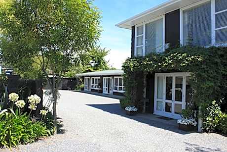 The Lake Motel