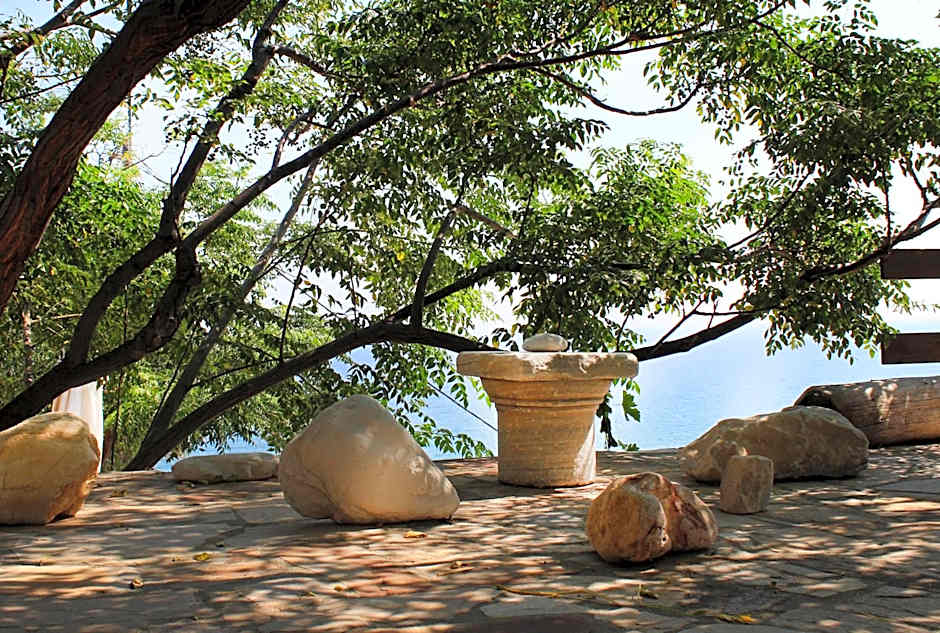 Ikaria Utopia - Cusco Studios