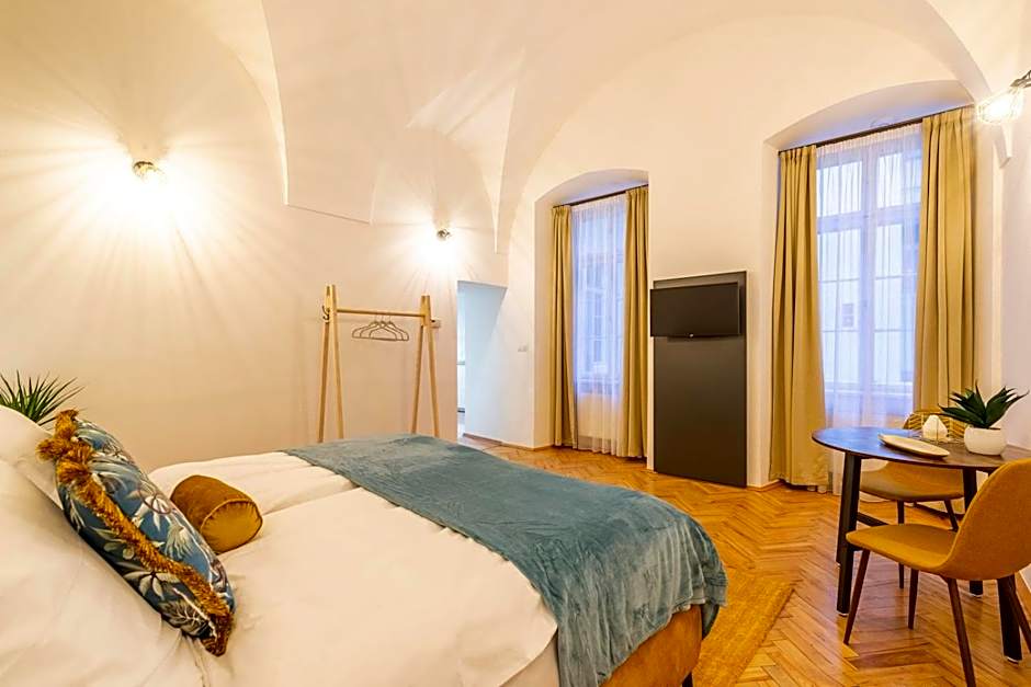 Primavera - Castle view apartments