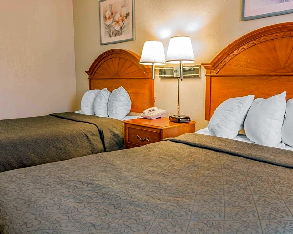 Quality Inn Grand Rapids North Walker