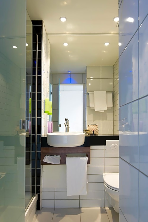Holiday Inn Express Lille Centre by IHG