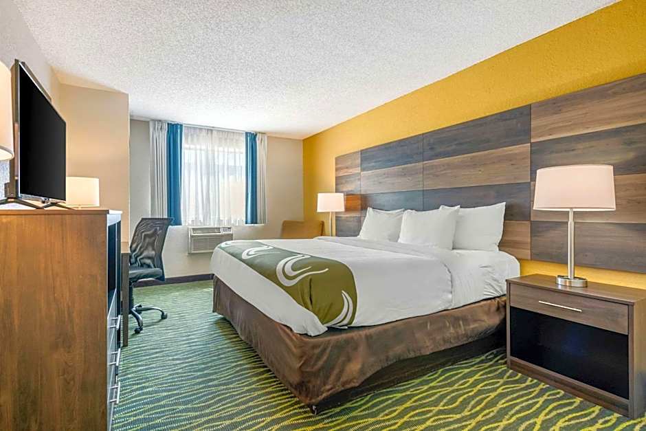 Quality Inn & Suites Leesburg Chain of Lakes