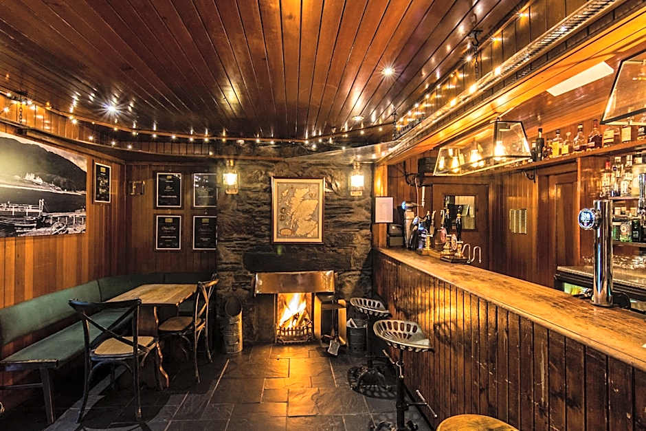 Loch Leven Hotel & Distillery