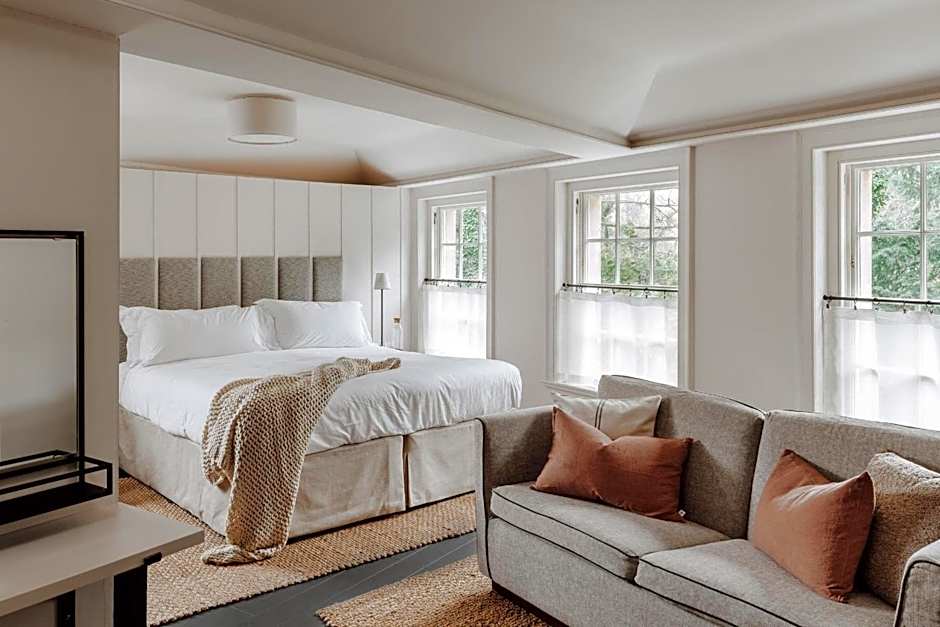 No 15 by GuestHouse, Bath