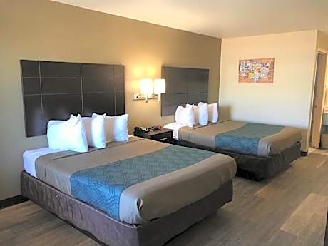 Queen Room with Two Queen Beds - Accessible/Non-Smoking