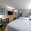Holiday Inn Express Hotel & Suites Petersburg/Dinwiddie