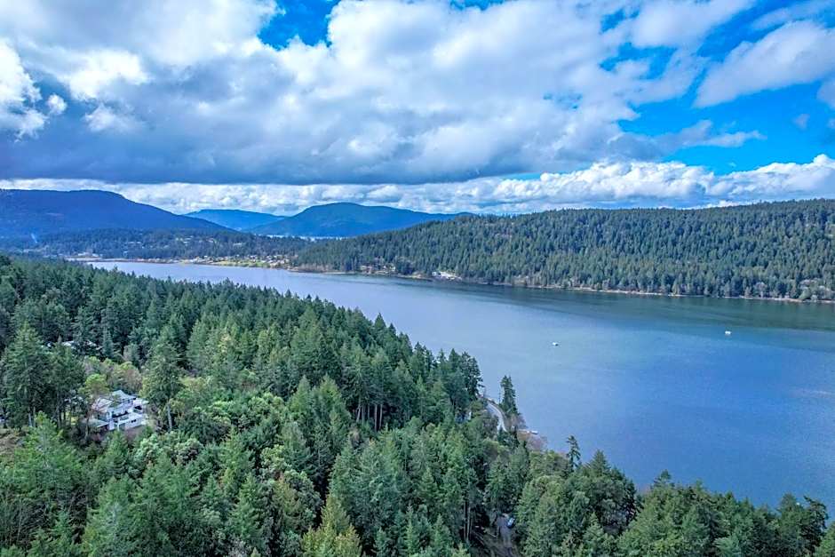 Salt Spring Carriage House B&B