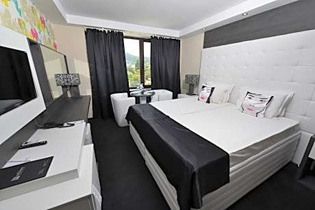 Executive Double Room with Free Parking