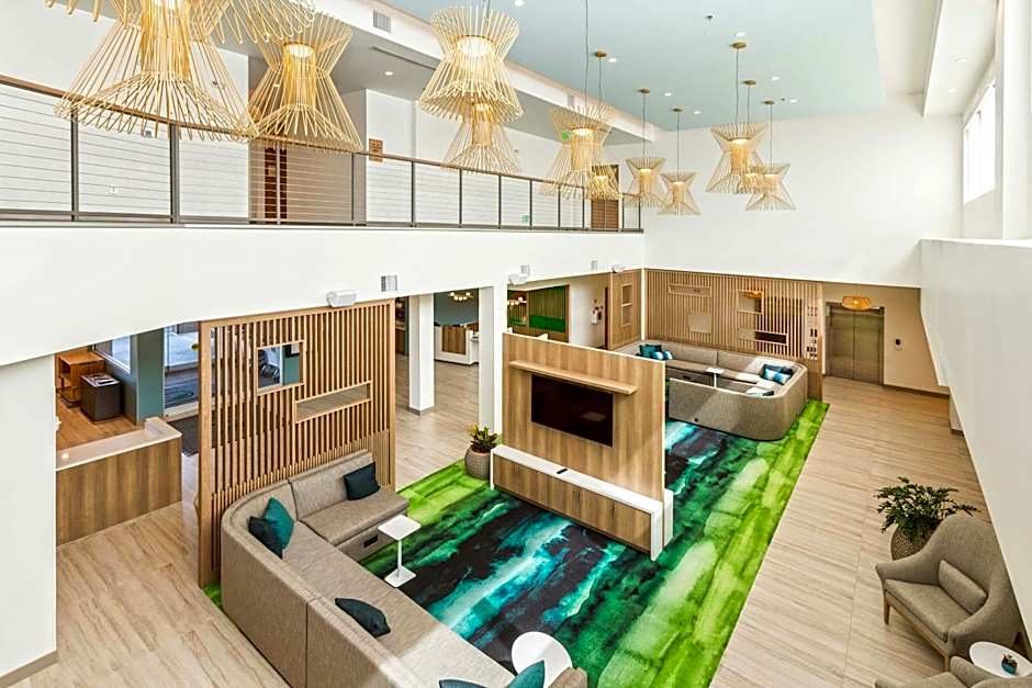 Element Denver International Airport