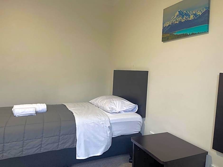 Alcala Motor Lodge