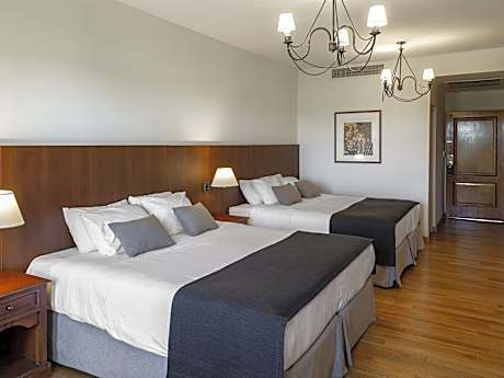 Suite 4 Twin Beds, Non Smoking