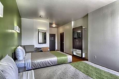 Quadruple Room - Non-Smoking