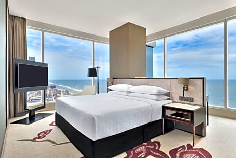 Premier Corner King Room with Ocean View - Club Lounge Access with 15% spa discount per room + 15% F&B discount per room + Early check in and Late Checkout subject to availability