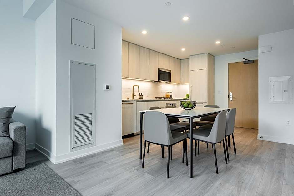 Level Long Beach - East Village