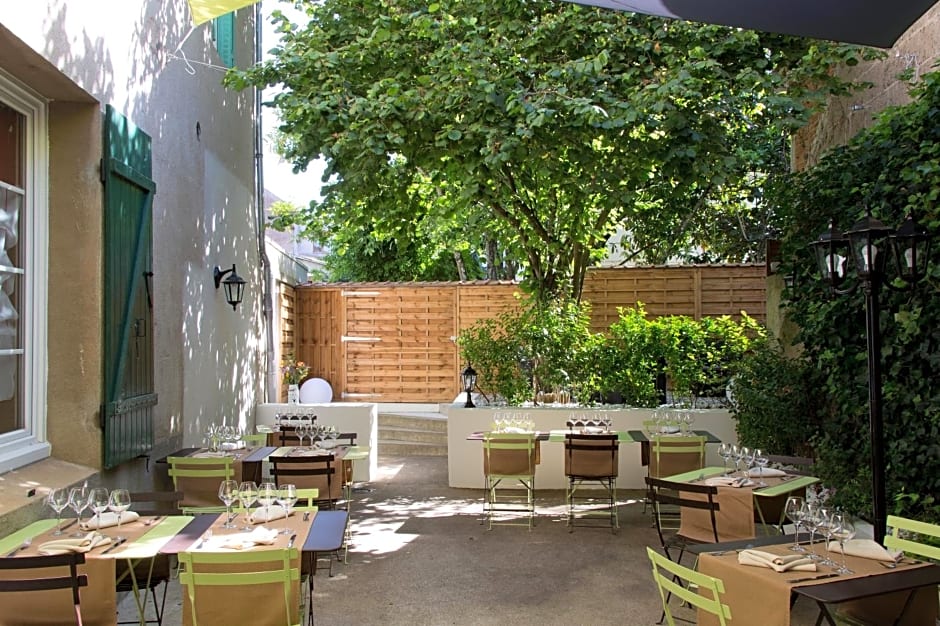 Logis Hotel De Paris