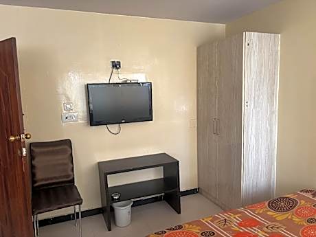 Deluxe Non- Air Conditioning Room