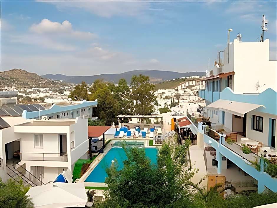 Photo 1 of 37 of Can Hotel