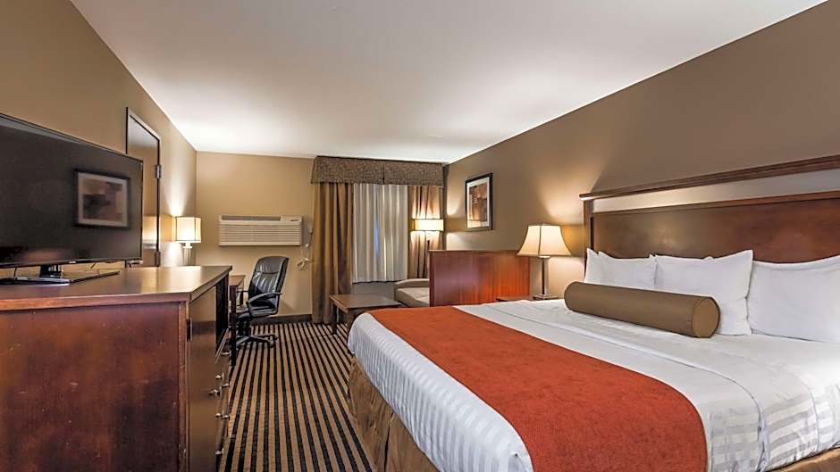 Best Western Plus Prairie Inn