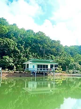 บังกะโลบ้านสวนเอก Bungalow Baan Suan Aek