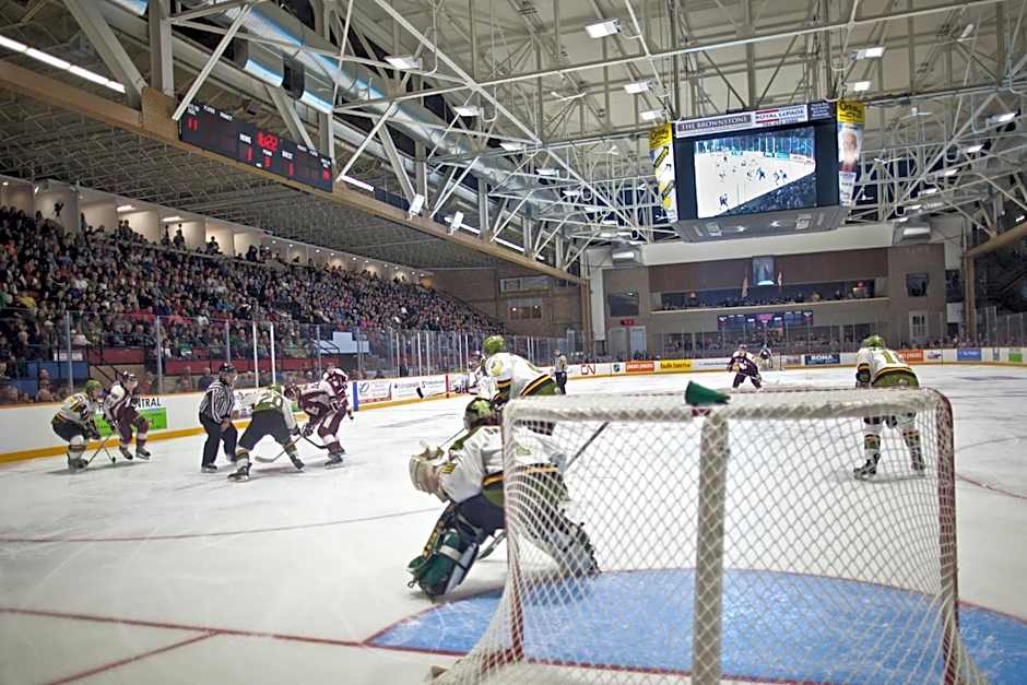 Holiday Inn Express Hotel & Suites North Bay By IHG