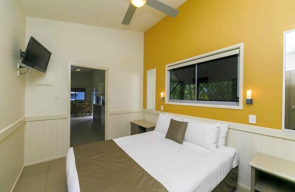 Photo 1 of 6 of Deluxe Cabin