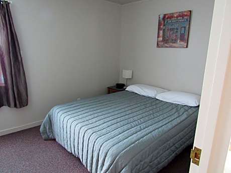 One-Bedroom Apartment with Spa Bath