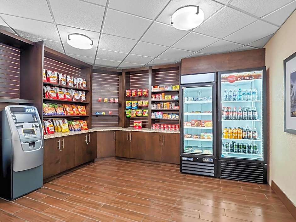 Comfort Inn & Suites Allen Park - Dearborn