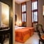 Orange Hotel