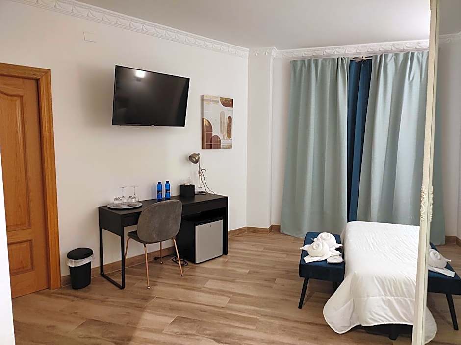 HOTEL LOS CAÑAS