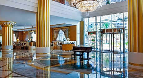 Corniche Hotel Abu Dhabi