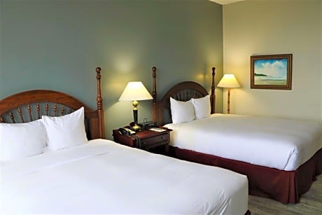 Queen Room with Balcony and Pool View - Non-Smoking