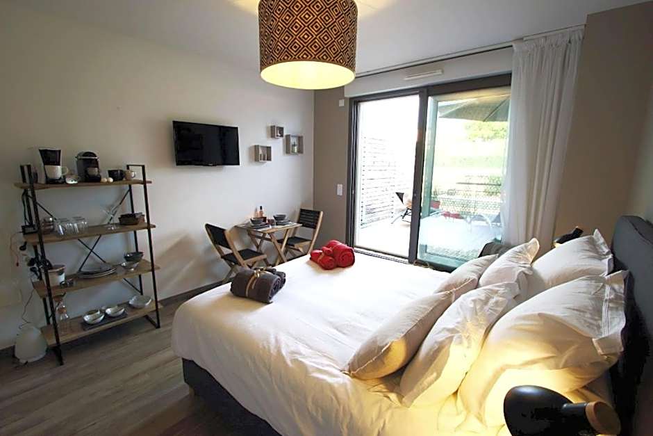 Sweet Home studio Aix en Pce, clim,terrasse,piscine,pkg,resto